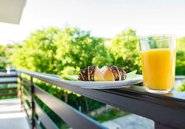 Lejlighed Rentfox - *