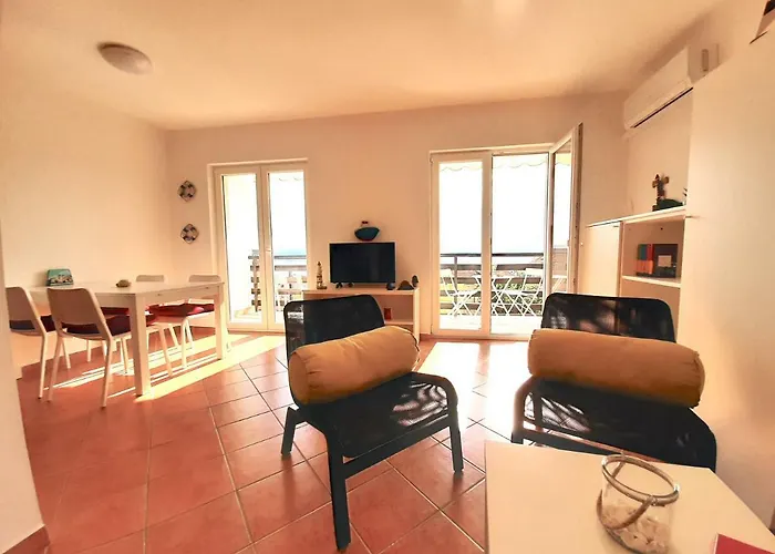 Apartman Rentfox - *